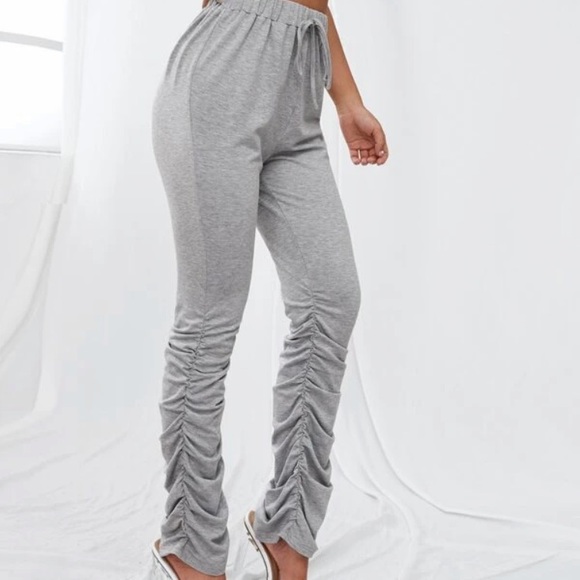 SHEIN Pants - Shein Gray Scrunched Bottom Sweatpants